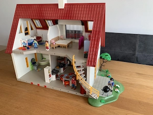Playmobil - Einfamilienhaus mit viel Zubehör  Bild 5