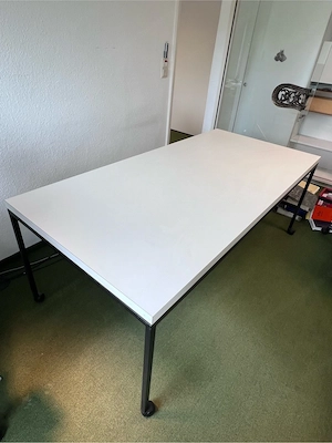 Bürotisch 200x95x75 (LxBxH in cm)