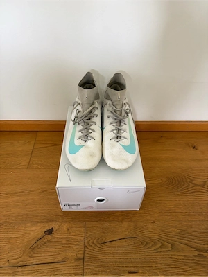 Nike Fußballschuhe  Bild 4