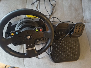 Thrustmaster Gaming Lenkrad inkl. Pedale Bild 2