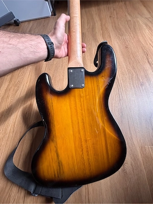Harley Benton Jazz Bass (Sunburst) inkl. Millenium Gitarrenständer & Gurt Bild 2