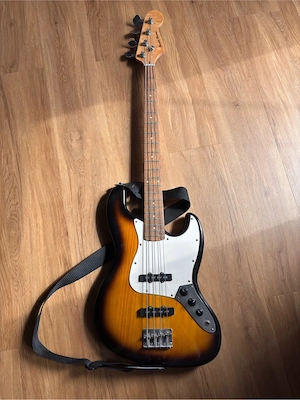 Harley Benton Jazz Bass (Sunburst) inkl. Millenium Gitarrenständer & Gurt Bild 3