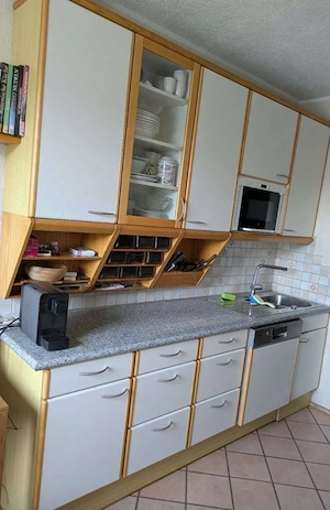 Küchenblock ohne Geräte und Abwasch Bild 2