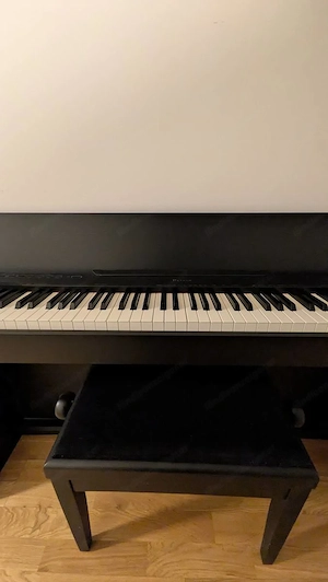 E-Piano Casio inkl. Sitzhocker zu verkaufen Bild 2