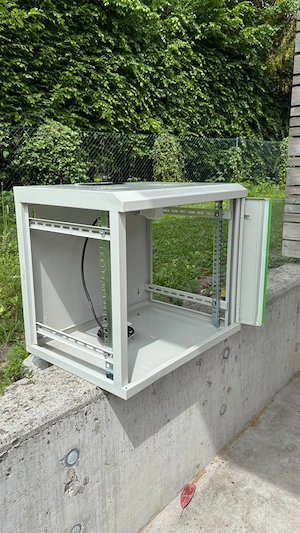 Netzwerk-Wandverteiler   Server-Rack Bild 9