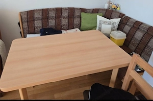 Essecke mit ausziehbarem Tisch und 2 Sesseln bis 25. Mai abzuholen Bild 2