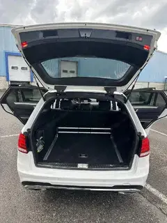 Mercedes Benz E 220 CDI Luftfahrwerk Automatik Baujahr 2013 Bild 8