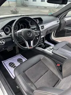 Mercedes Benz E 220 CDI Luftfahrwerk Automatik Baujahr 2013 Bild 6