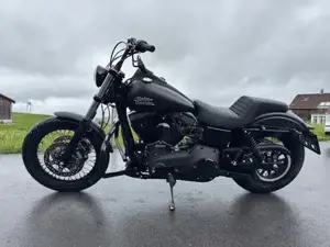 Harley Davidson Street Bob  Bild 4