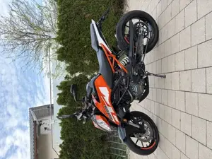KTM Duke125, Baujahr 2017 Bild 3