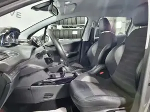Peugeot 2008 Bild 9