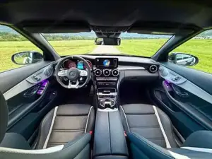 Mercedes-Benz C 63 AMG Bild 13