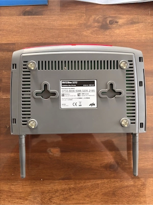 FRITZ! Box 3272 WLAN-Router von AVM - Top Zustand inkl. Anleitung Bild 3