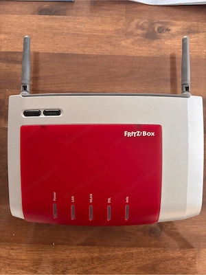 FRITZ! Box 3272 WLAN-Router von AVM - Top Zustand inkl. Anleitung Bild 2