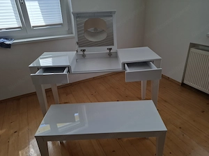 Schmincktisch mit Hocker