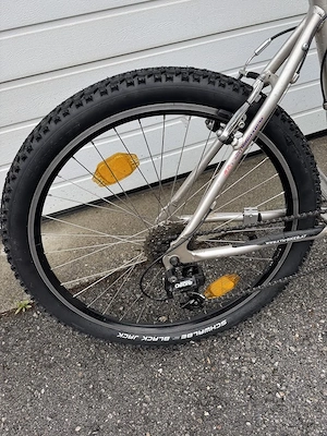 KTM Mountainbike mit neuen Reifen Bild 5