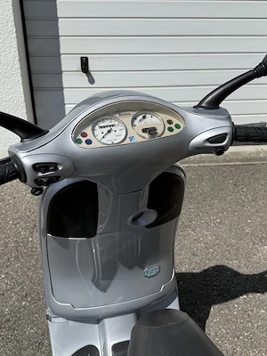 Vespa 125 Primavera Automatik Bild 3