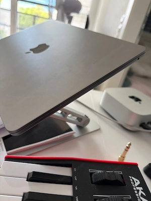 Macbook air M3 256gb 8gb Wenig gebraucht, ausgezeichneter Akku Bild 5