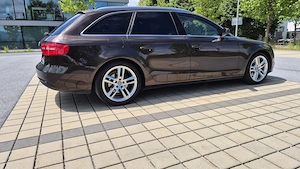 Audi A4 Avant 2.0TDI Bild 5