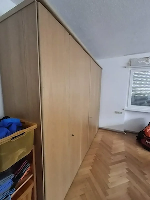 Kleiderkasten 3 Türig ! Bild 2