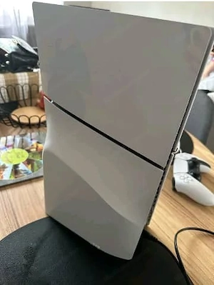 Ich verkaufe meine Sony PS5 in sehr gutem Zustand. Ich verkaufe sie zu einem festen Sonderpreis   ei Bild 2