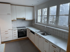 Geräumige Wohnung mit Garage, Stellplatz und Balkon in zentraler Lage in Hohenems Bild 3
