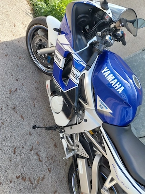 yamaha YZF-6 Bild 2