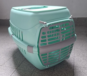 Katzentransportbox und Katzentoilette Bild 2