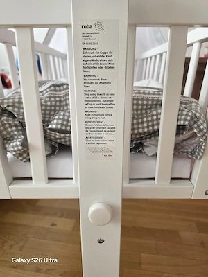 Babywiege Bett inkl. Matratze und Bettzeug  Bild 2