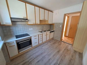 provisionsfreie 4-Zimmer Dachgeschosswohnung (+Garage) in Top Lage! Bild 5