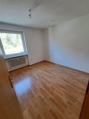 provisionsfreie 4-Zimmer Dachgeschosswohnung (+Garage) in Top Lage! Bild 4