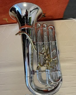 Verkaufe Classic Cantabile Kunststoff-Tuba Bb Modell: KT-30 Silber Bild 2