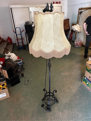 Antike Stehlampe Bild 3