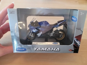 Modell Motorrad Yamaha R1 1:18 Bild 2