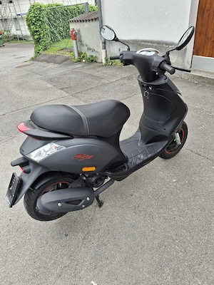  Roller Piaggio Zip Bild 5