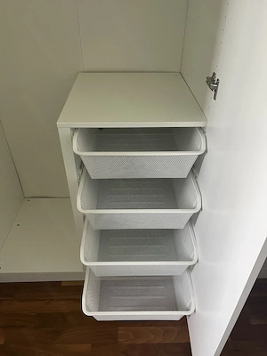 IKEA PAX Kleiderschrank Weiß (150 x 60 x 201 cm)   Top Zustand inkl. Inneneinrichtung Bild 3