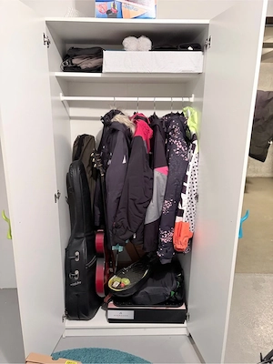 Neuwertiger Kleiderschrank weiß Bild 2