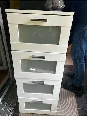 Kommode mit schublade