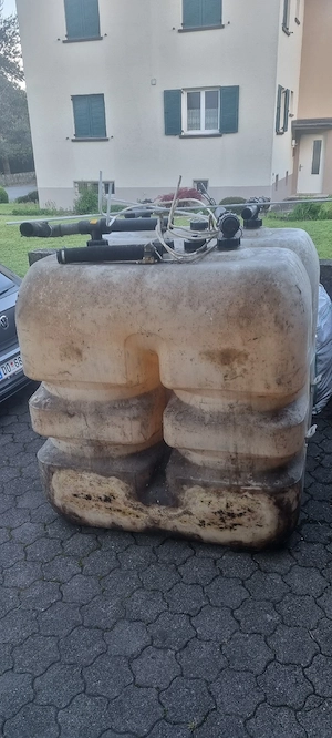 2x öltank aus kunstoff  Bild 3
