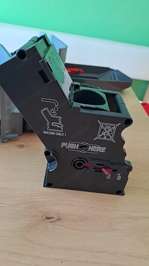 Siemens Kaffevoiiautomat EQ.PLUS s100 mit vielen neuen Teilen  Bild 3