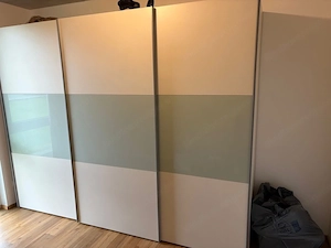 Kleiderschrank