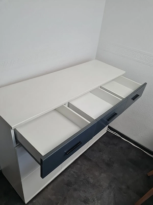 Große Kommode Bild 4