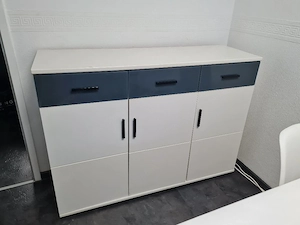 Große Kommode Bild 2