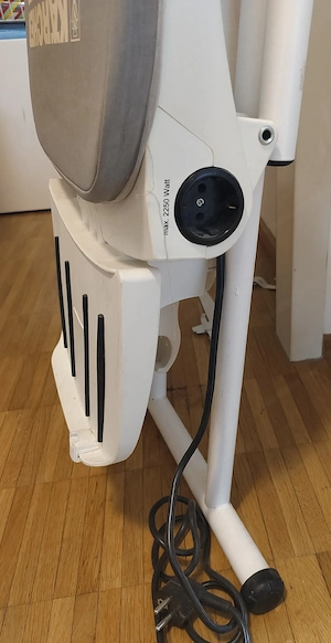 Kärcher Aktiv-Bügelbrett mit Ein- und Ausblasfunktion   Top Zustand! Bild 3