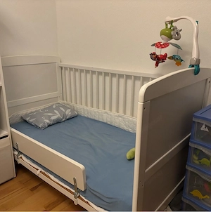 Gitterbett umbaubar zu Kinderbett