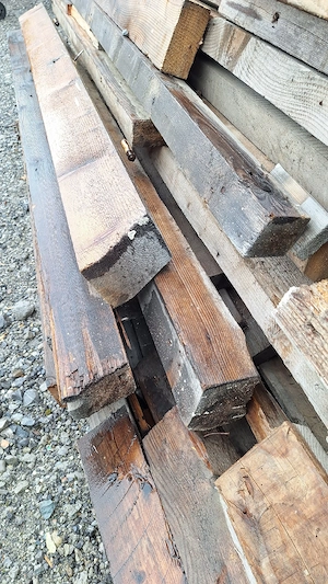 Altholz von Holzschopf Bild 3