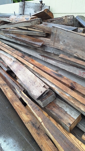Altholz von Holzschopf Bild 2