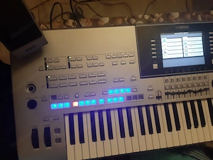 Tyros 4 Yamaha Absolut Neuwertig Bild 4