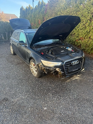 Audi A6 Avant Unfallauto Bild 3