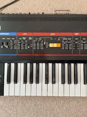 Roland Juno 60 Analog Synthesizer Bild 9
